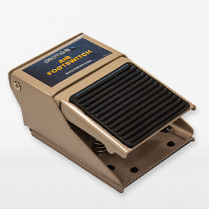 Accesorio pedal neumático para la soldadora láser Evo X Tech de Orotig.